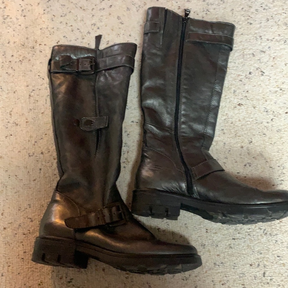 Black Heeled Boots for Women